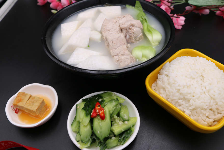 北京浓汤炖骨饭培训